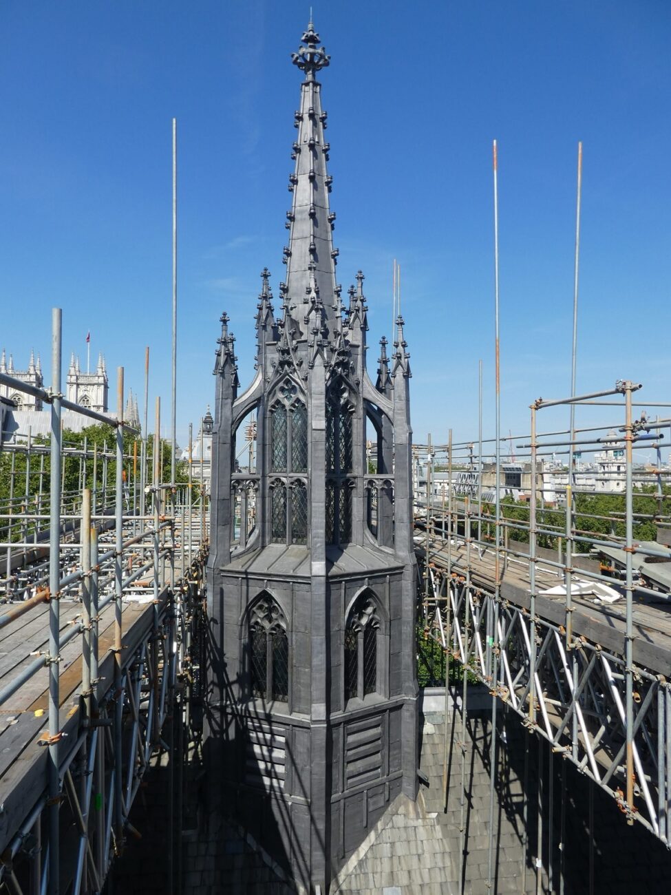 The roof lantern atop the hall was carefully dismantled and restored using traditional craftsmanship